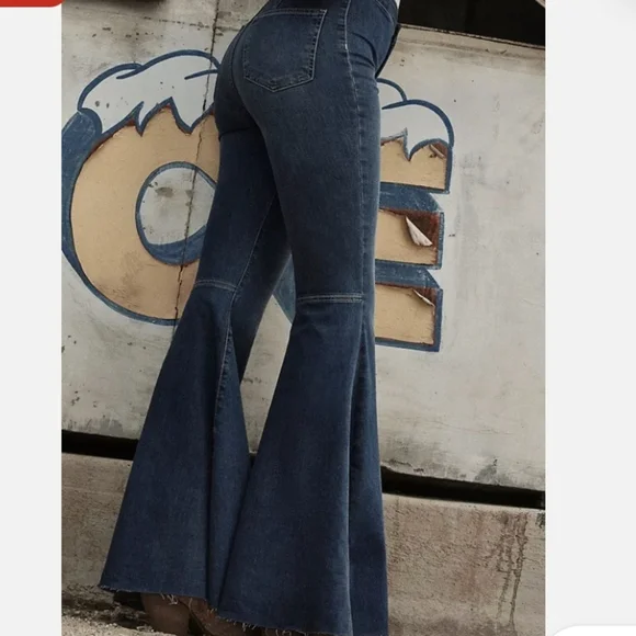 Free People Just Float on Flare Jeans. Like New